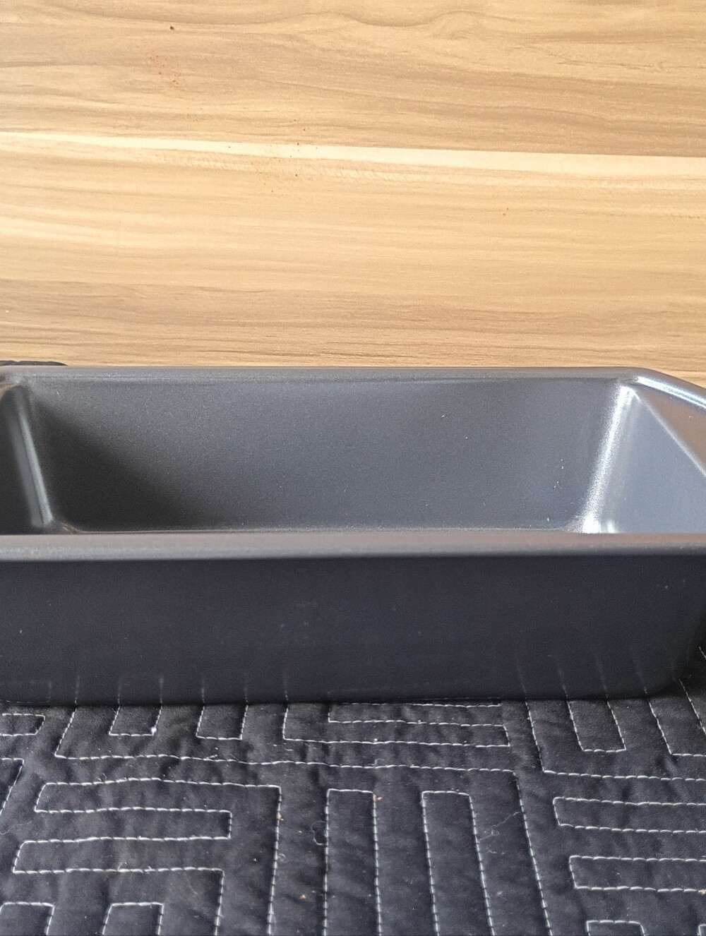 Wilton 2-Piece Non-Stick Meatloaf Pan Set - Picture 9 of 14